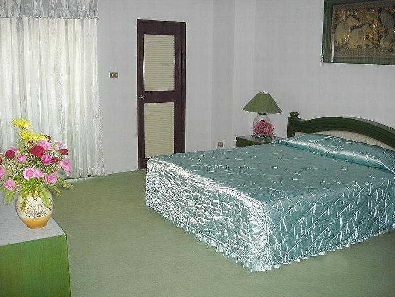 Chiangmai Ratanakosin Hotel Chiang Mai Buitenkant foto